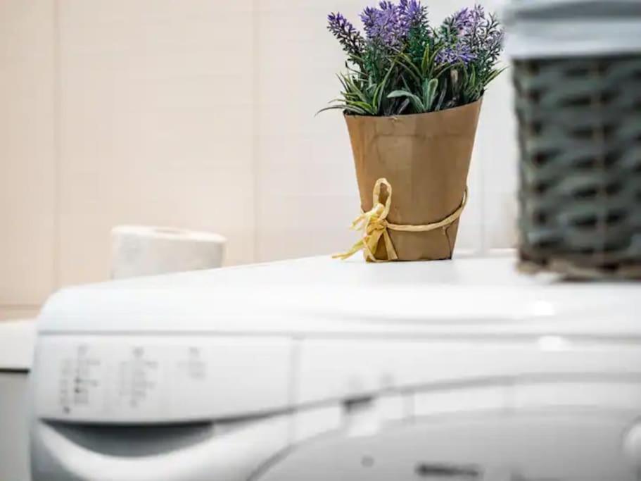 Modern Design 1 Bdrm, 4 Guests, Top Cente, Near Parliament, Self Check-In Sofia Esterno foto